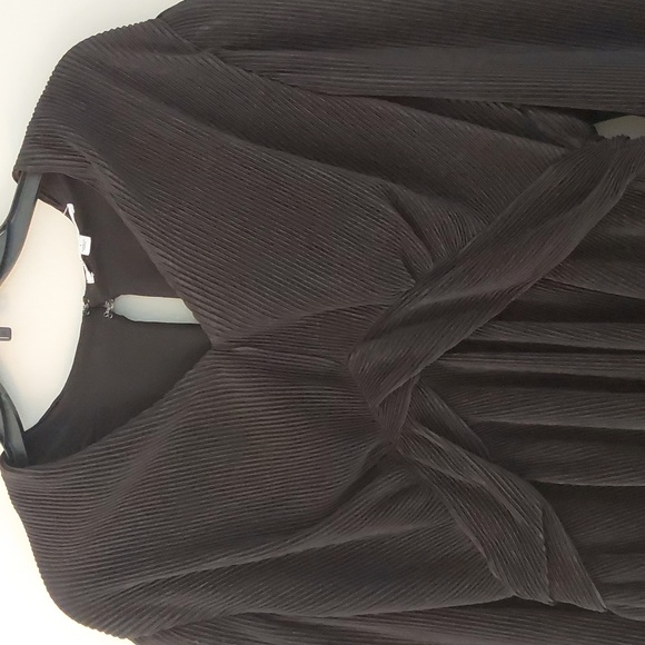 Dr2 Back Blouse - Picture 2 of 5